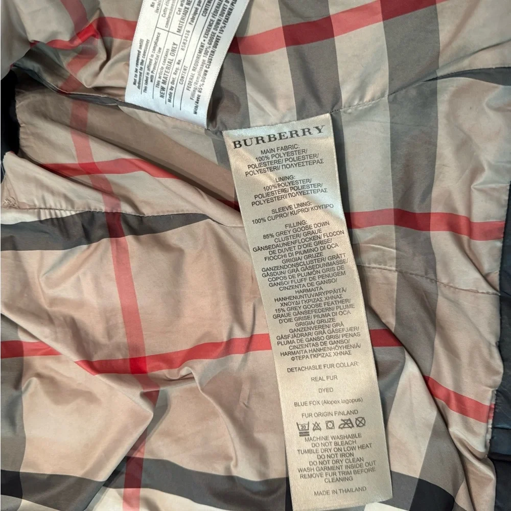 🎉HP🎉Burberry Black Down Puffer Jacket with Removable Fur Collar - Picture 14 of 16